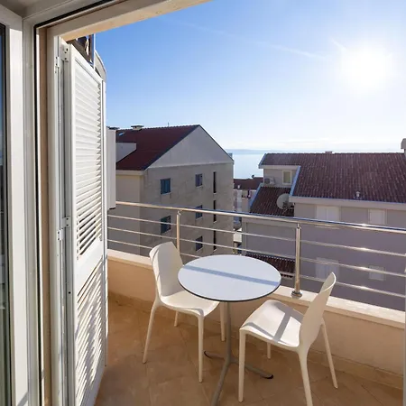Apartment Domo Makarska Exterior photo