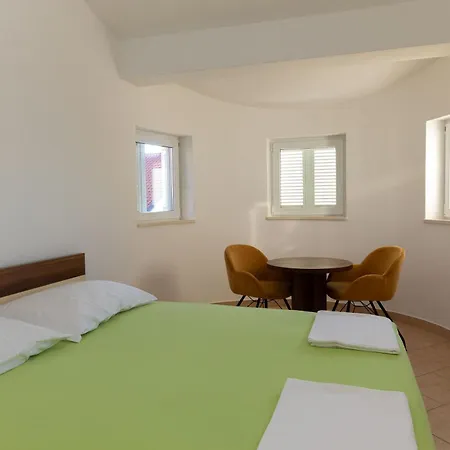 Apartment Domo Makarska Exterior photo