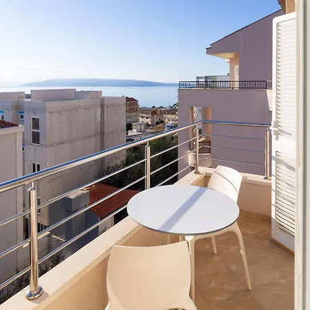 Apartment Domo Makarska Exterior photo