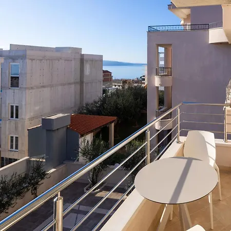 Apartment Domo Makarska Exterior photo