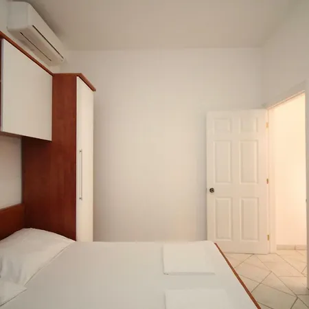 Apartment Domo Makarska Exterior photo