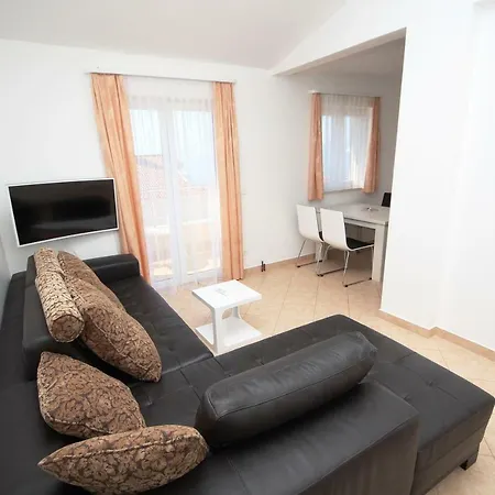 Apartment Domo Makarska Exterior photo